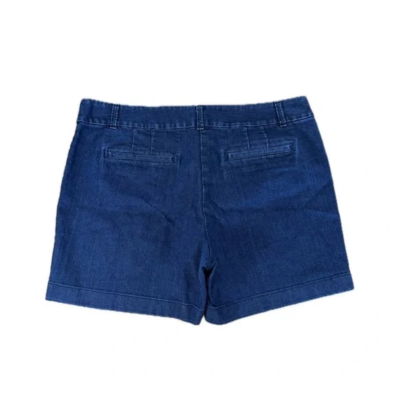 Ann Taylor Signature Women’s Blue Denim Shorts 6” inseam Plus Size 16 - Picture 2 of 9